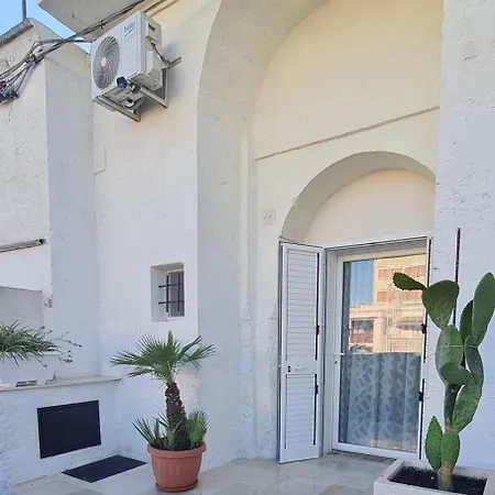 Feriehus La Dimora Dellazingara Statte