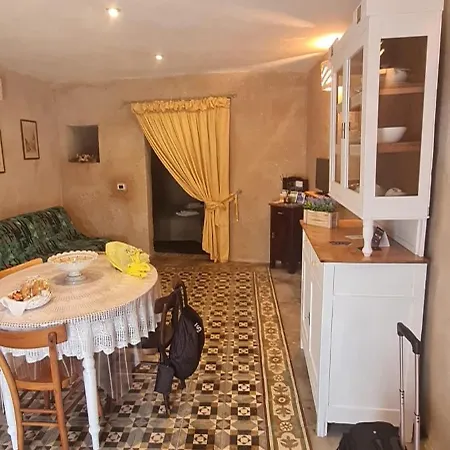 La Dimora Dellazingara Feriehus *