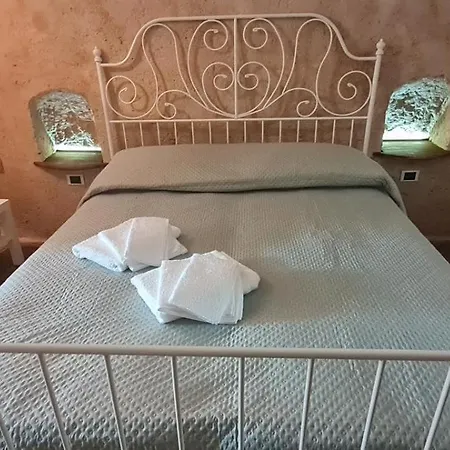 La Dimora Dellazingara Feriehus *